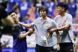 记者:本周期的反腐、反赌扫黑阶段性完结,聚焦青训是当前重点 记者:本周期的反腐、反赌扫黑阶段性完结,聚焦青训是当前重点