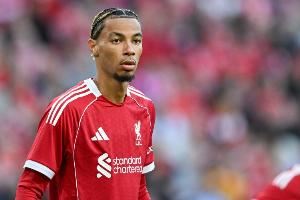 埃基蒂克:我喜欢画画没事会画几张 我是左撇子 小时候很害羞 埃基蒂克:我喜欢画画没事会画几张 我是左撇子 小时候很害羞