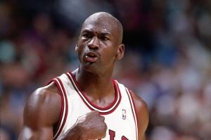 大梦:考虑到乔丹在NBA全球化中的引领作用 他在GOAT讨论中独一档 大梦:考虑到乔丹在NBA全球化中的引领作用 他在GOAT讨论中独一档
