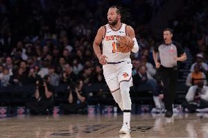 扛起球队!布伦森首节打满12分钟11中6&罚球3中3拿到15分 扛起球队!布伦森首节打满12分钟11中6&罚球3中3拿到15分