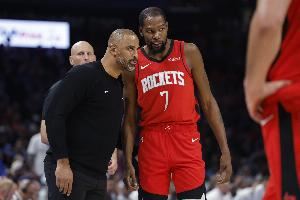 火力充足!杜兰特半场9中6拿到全队最高14分外加1板1帽 火力充足!杜兰特半场9中6拿到全队最高14分外加1板1帽