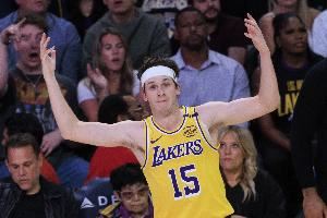 28分16助+压哨绝杀!霍华德赞里夫斯:AR15 我的老天爷哪 28分16助+压哨绝杀!霍华德赞里夫斯:AR15 我的老天爷哪