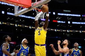 越打越好!艾顿上半场8中6得12分7板2助1帽 越打越好!艾顿上半场8中6得12分7板2助1帽