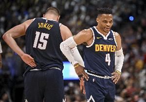 下场打破纪录?约基奇开季连续四场三双 追平大O和威少历史纪录 下场打破纪录?约基奇开季连续四场三双 追平大O和威少历史纪录