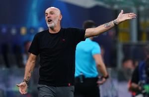 斯基拉:如果本周末无法战胜莱切,佛罗伦萨主帅皮奥利可能下课 斯基拉:如果本周末无法战胜莱切,佛罗伦萨主帅皮奥利可能下课