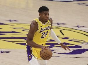 稳定火力输出!八村塁14中7贡献17分5板4助 稳定火力输出!八村塁14中7贡献17分5板4助