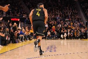 今日勇士VS雄鹿!队记:摩西-穆迪状态升级为可以出战! 今日勇士VS雄鹿!队记:摩西-穆迪状态升级为可以出战!