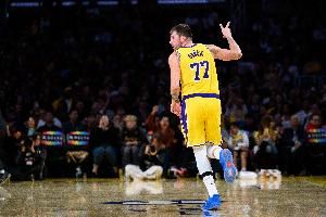 东契奇:我们进攻还有很大提升空间 但不做好防守一切都毫无意义 东契奇:我们进攻还有很大提升空间 但不做好防守一切都毫无意义