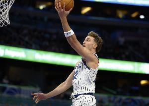 状态火热!小瓦格纳半场10中6轰下20分1板4助1断 状态火热!小瓦格纳半场10中6轰下20分1板4助1断