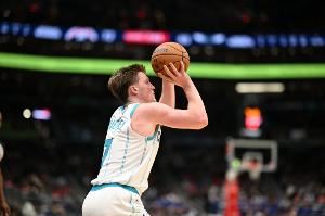 克尼佩尔：阵容不整很难看清我们真实水平 我们会坚持下去的